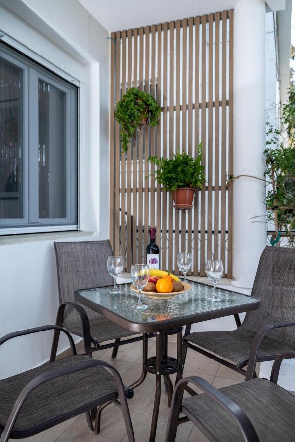 Spacious & Luxe 3br Downtown 1min To Appartement Kos-stad